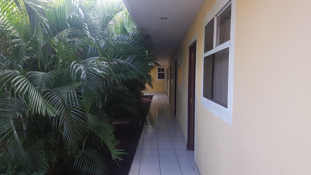 Hotel La Arboleda Managua Exterior photo